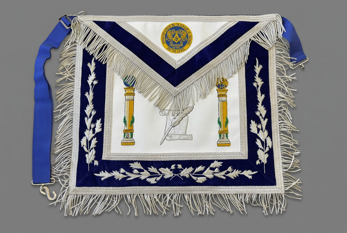 Nevada apron with a medium-gray background